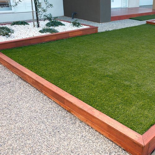 Grama Sintética 20mm Importada Jardim Rolo 2m x 25m Base Verde Kapazi