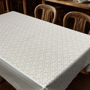 Toalha de Mesa Soft Touch 6 Lugares 1,4m x 2m Aconchego Kapazi